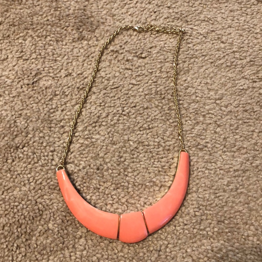 Chunky peach colored fashion necklace